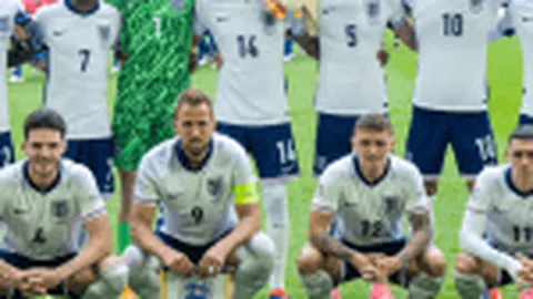 【巅峰对决】英超焦点战：阿森纳9强对阵7勇，利兹联主场烽火燃情！