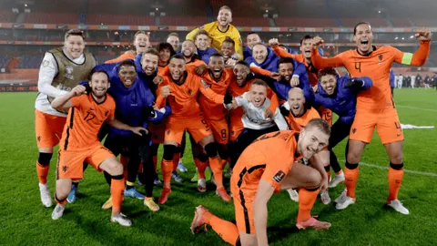 申花逆袭河南，梅州惜败泰山，蓉城与国安握手言和